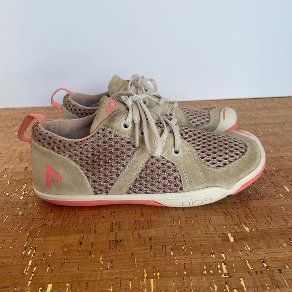 Plae mesh Suede Sneakers Kids size 12.5. - Picture 2 of 7
